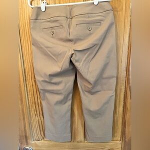 Women’s Beige Cropped Pants
